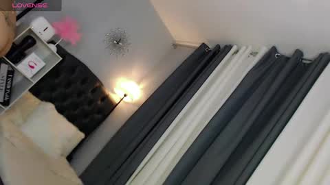 KIRA online show from February 9, 6:01 am