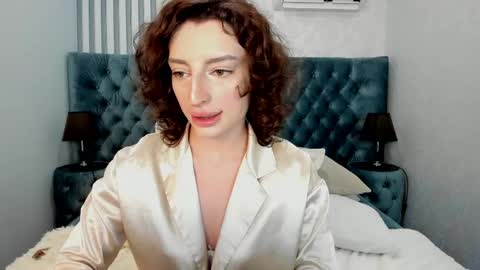 Kira  online show from May 1, 12:54 pm