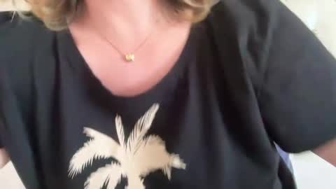 KiraDivine online show from April 19, 12:17 pm