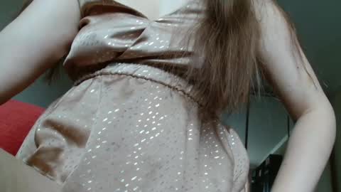 KiraGoldens online show from April 4, 7:26 am