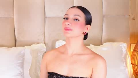 kira online show from October 23, 3:30 am