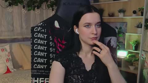 Snapshot of kiralilime chatting on March 9, 9:36 pm Kira    online show from March 9, 9:36 pm