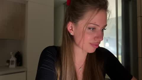 Kira online show from April 16, 8:09 pm