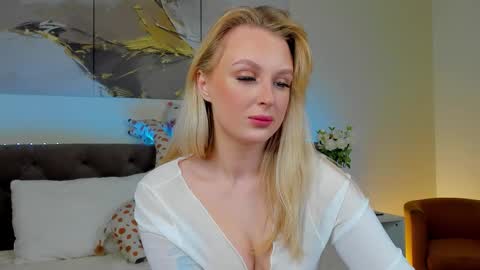 Kira online show from December 17, 1:12 am