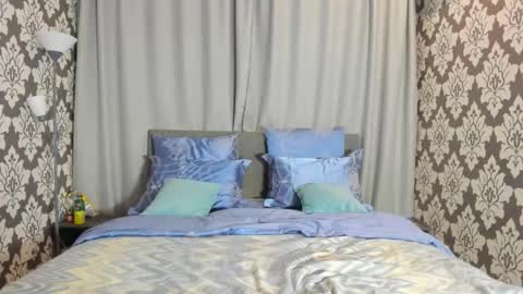 Snapshot of kirraa_ chatting on September 25, 8:05 pm Kira online show from September 25, 8:05 pm