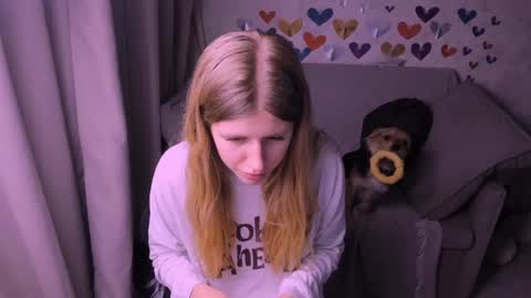 Snapshot of kirraa_ chatting on February 15, 8:11 pm Kira online show from February 15, 8:11 pm