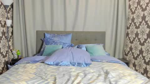 Snapshot of kirraa_ chatting on September 17, 3:37 pm Kira online show from September 17, 3:37 pm