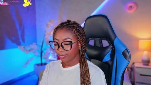 kishalove_ online show from May 22, 10:33 am