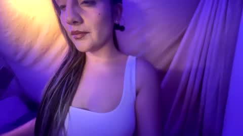 Kissah Kreampuff online show from March 10, 1:23 am