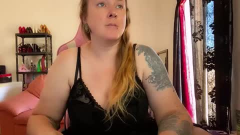 kissica online show from October 8, 12:44 pm