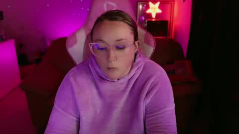 kissica online show from March 10, 6:12 pm