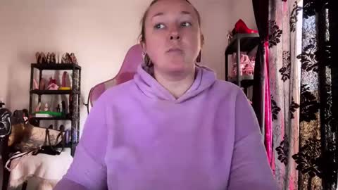 kissica online show from March 4, 2:36 pm