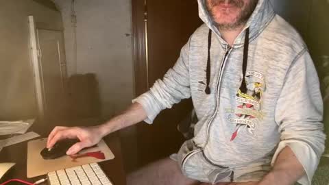 kissofbanned1983 online show from April 13, 10:30 am