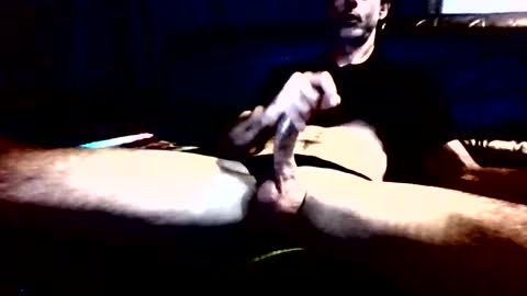 kit_walker101 online show from April 8, 12:41 pm