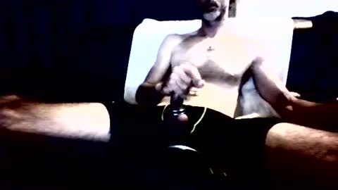 kit_walker101 online show from March 29, 11:45 am