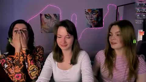 kitniss online show from February 6, 9:06 pm