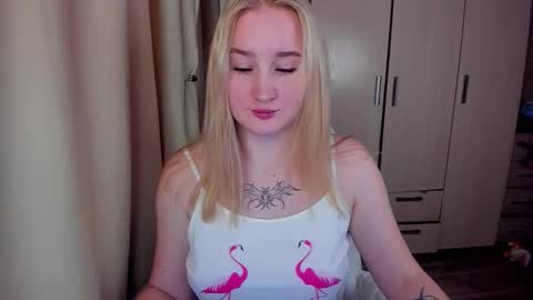 kitten_sun online show from March 12, 2:04 am