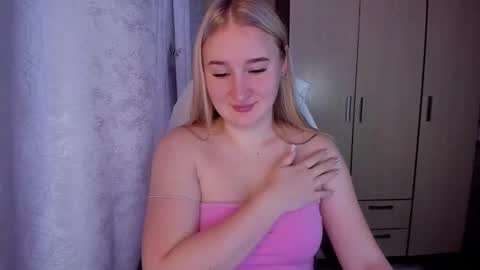 kitten_sun online show from November 9, 3:10 am