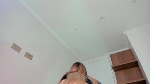 sophie online show from February 26, 7:50 pm