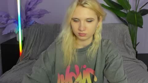 kitty blondy online show from April 8, 4:48 am