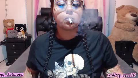 kitty online show from April 14, 3:59 pm