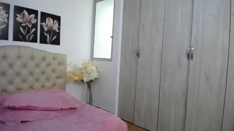 kitty_f00x online show from May 22, 8:15 pm