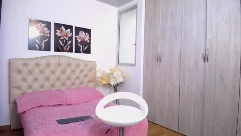 kitty_f00x online show from May 20, 7:31 pm