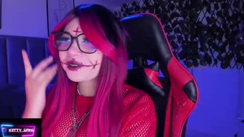 Camila online show from October 8, 2:40 am