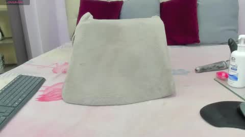 kitty_hot_sex_ online show from May 24, 12:07 am