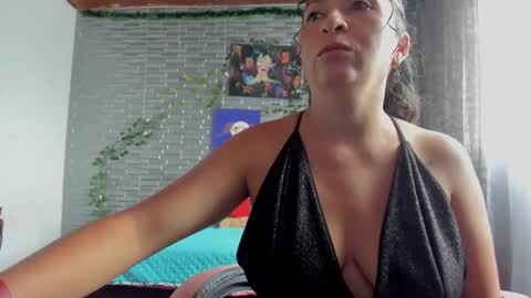 violet online show from November 23, 12:47 pm