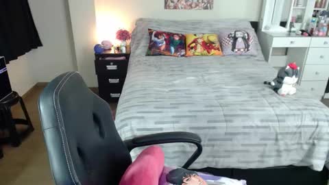 Isabel online show from February 25, 1:20 am