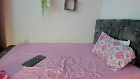 kitty  online show from October 20, 8:47 pm