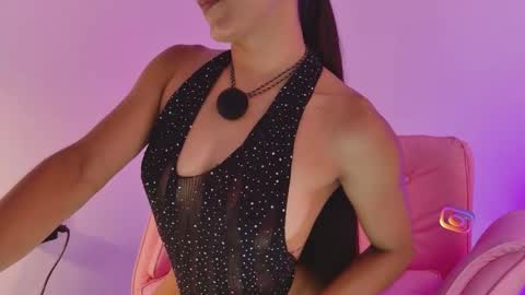 kittymyers_ online show from May 1, 3:06 pm