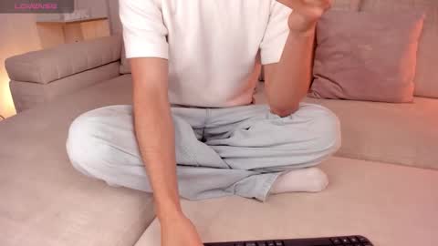 Sebastian online show from December 2, 1:48 am