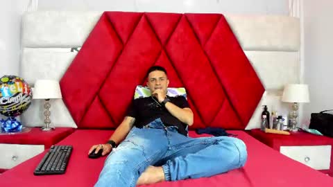 Luisa y Jairo online show from July 4, 1:04 pm