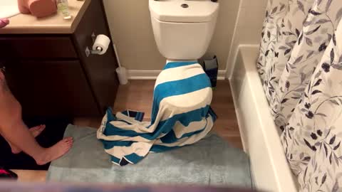 Snapshot of kkyle57 chatting on October 10, 8:24 pm kkyle57 online show from October 10, 8:24 pm