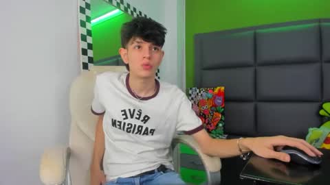Snapshot of klaus_sunrise_xx chatting on September 20, 2:47 am KLAUS online show from September 20, 2:47 am