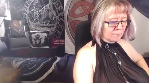 Michelle online show from October 27, 7:08 am