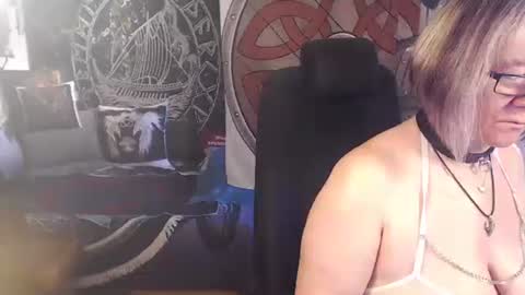 Michelle online show from May 16, 8:44 am