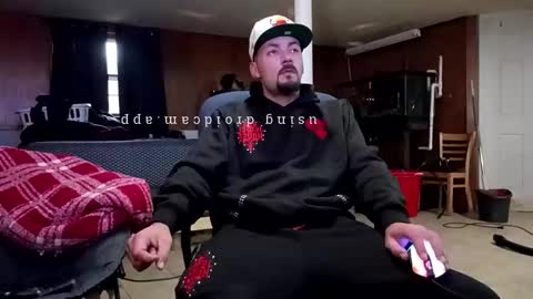 LOUiViLAN online show from October 25, 1:44 pm