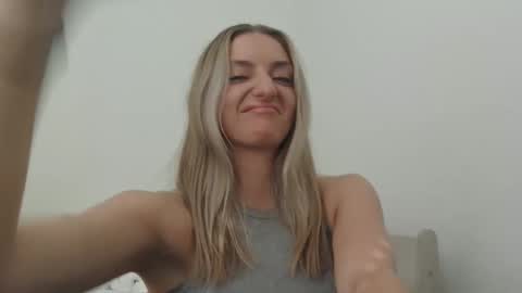 kmb25 online show from March 4, 9:56 pm