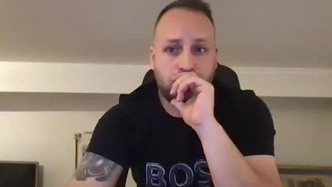 hugo online show from November 23, 10:52 pm