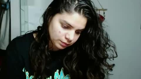 Karoll online show from November 23, 1:25 am