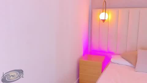 K O S M I C online show from November 27, 3:09 pm