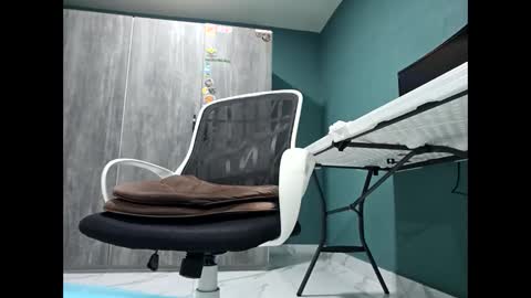 Snapshot of koto420 chatting on January 6, 2:37 am Koto Bombon online show from January 6, 2:37 am