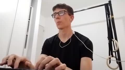 Facu online show from November 22, 6:39 pm