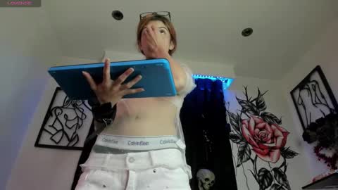 kratos_and_afrodita online show from March 8, 7:09 pm