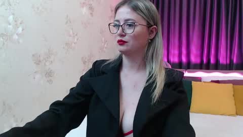 Kriss online show from May 9, 2:56 pm