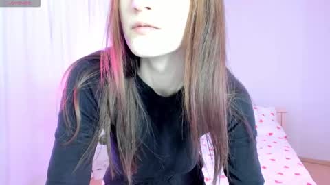 krisdoeil online show from March 12, 2:48 am