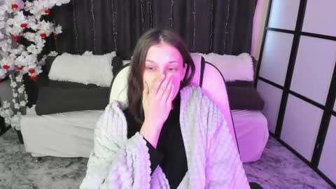 krisdoeil online show from February 12, 2:37 am